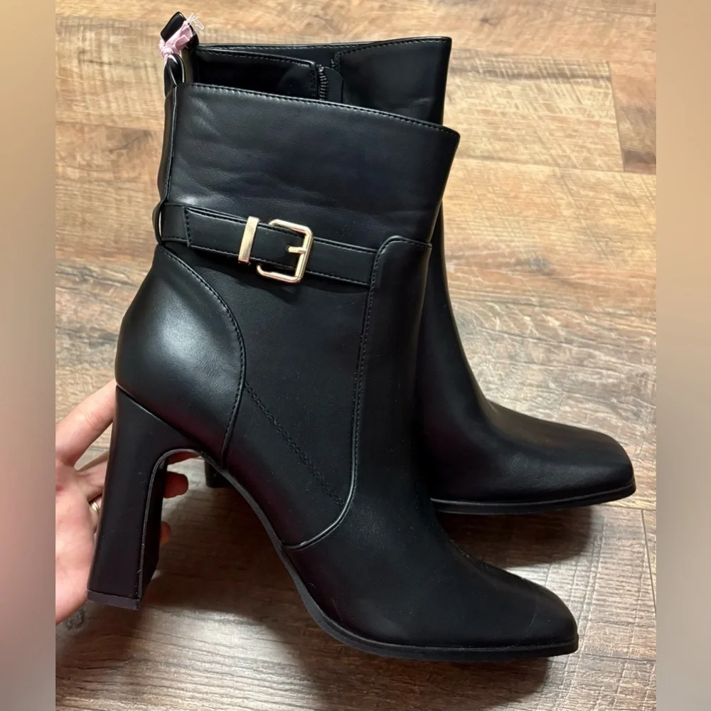 NWOT Lulus Audreyy Black Square Toe Buckle High Heel Ankle Booties Size 11